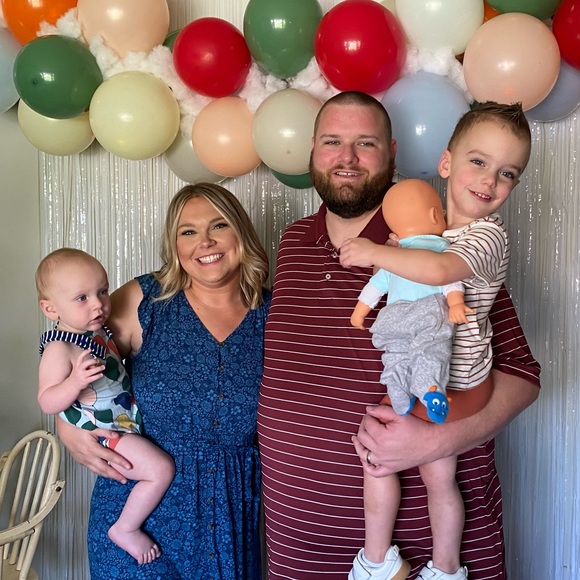 Meet your Posher, Emily - Picture 5 of 7